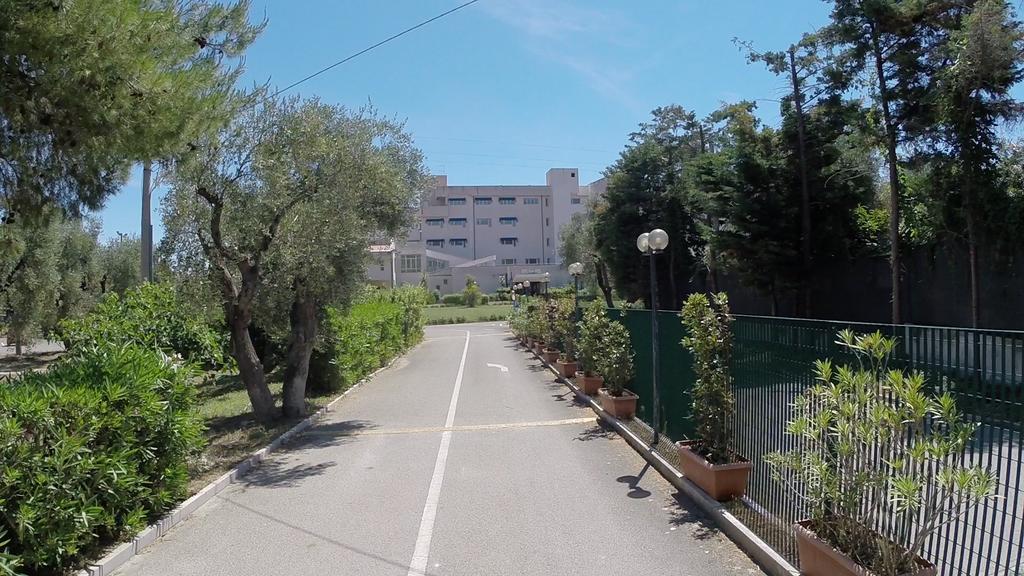 Centro Di Soggiorno Il Belvedere Vieste Buitenkant foto