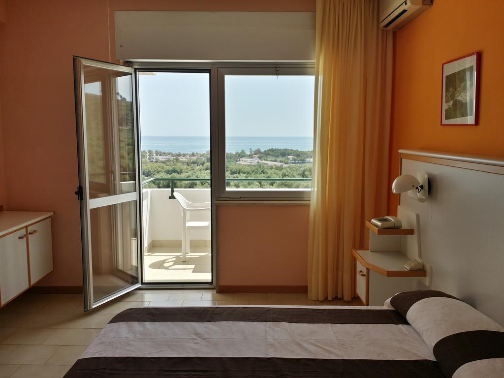 Centro Di Soggiorno Il Belvedere Vieste Kamer foto
